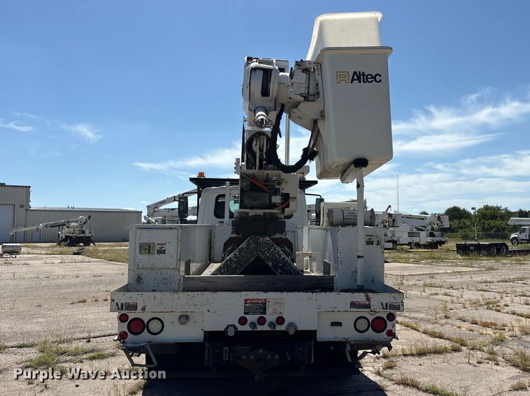 image for item DV8512 2013 International DuraStar 4300 bucket truck