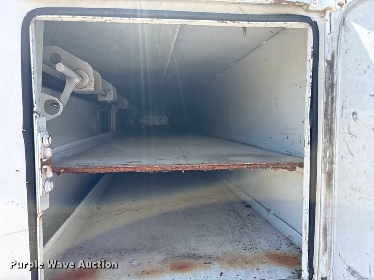 image for item DV8512 2013 International DuraStar 4300 bucket truck