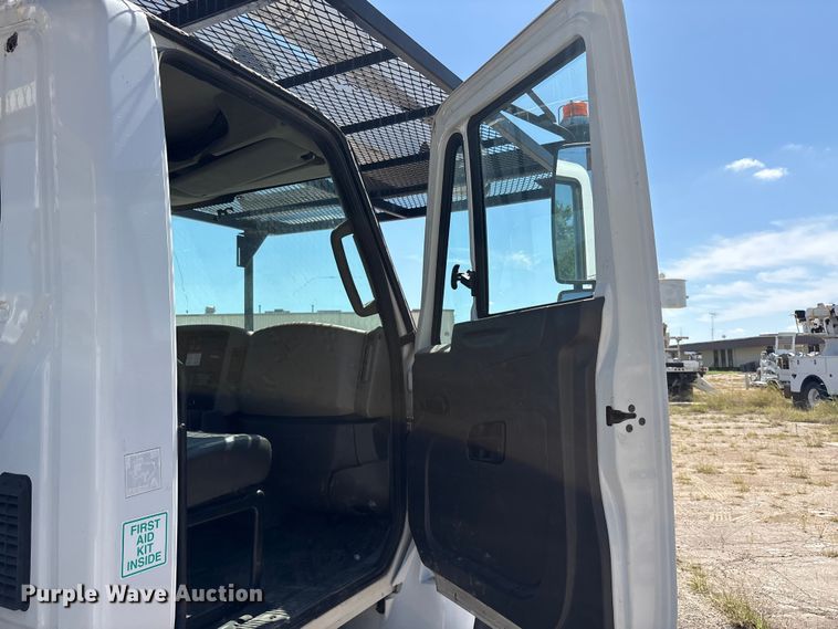 image for item DV8512 2013 International DuraStar 4300 bucket truck