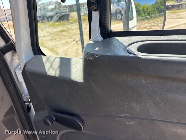 image for item DV8512 2013 International DuraStar 4300 bucket truck