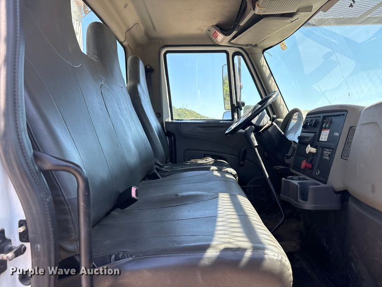 image for item DV8512 2013 International DuraStar 4300 bucket truck