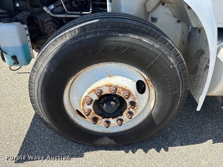 image for item DV8512 2013 International DuraStar 4300 bucket truck