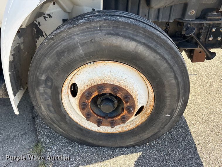 image for item DV8512 2013 International DuraStar 4300 bucket truck