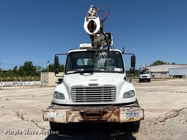 image for item DV8513 2015 Freightliner Business Class M2 digger derrick truck
