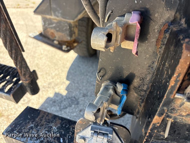 image for item DV8513 2015 Freightliner Business Class M2 digger derrick truck