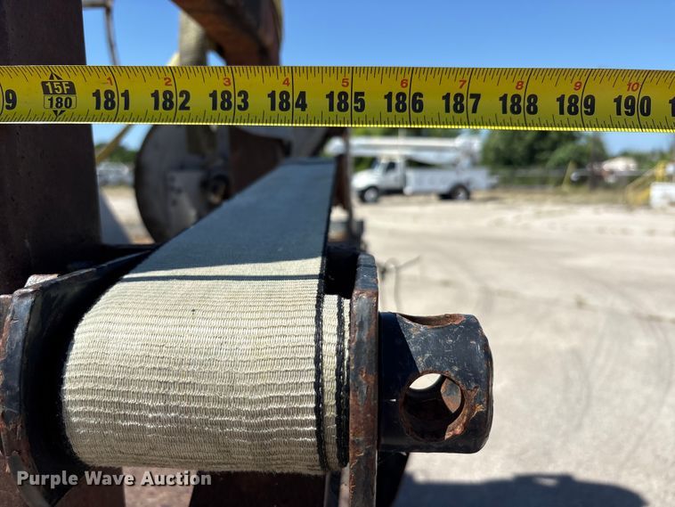 image for item DV8513 2015 Freightliner Business Class M2 digger derrick truck