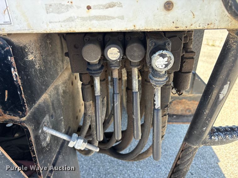 image for item DV8513 2015 Freightliner Business Class M2 digger derrick truck