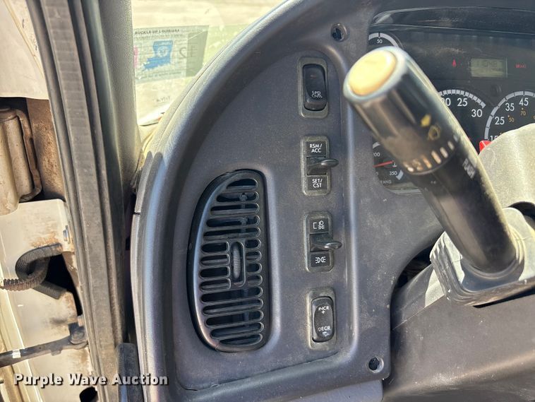 image for item DV8513 2015 Freightliner Business Class M2 digger derrick truck