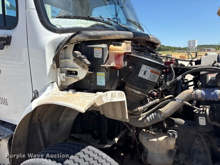 image for item DV8513 2015 Freightliner Business Class M2 digger derrick truck
