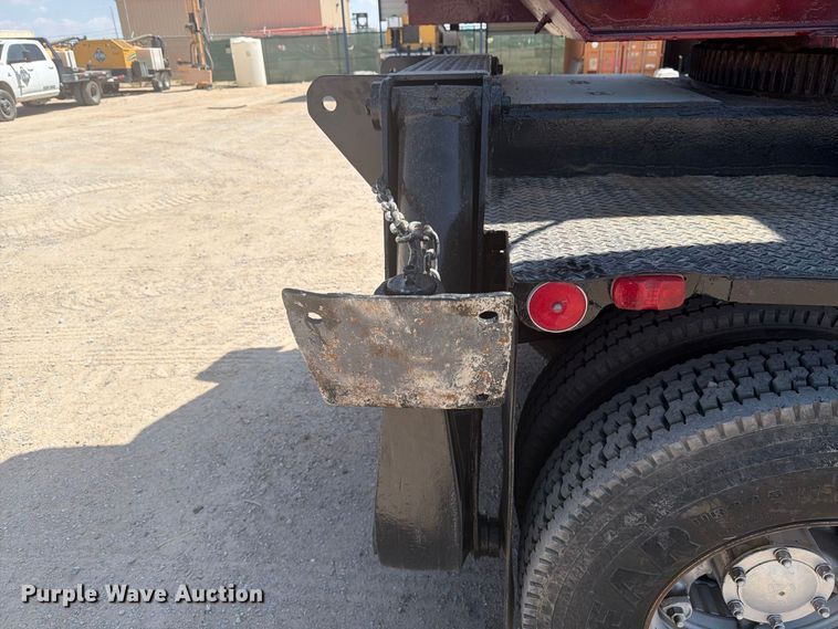 image for item DV8627 1997 Mack DM690S drilling rig truck