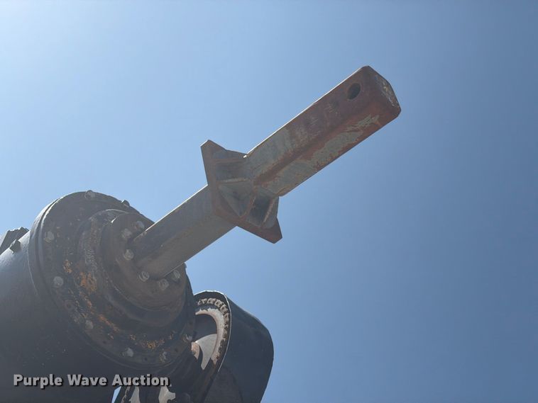 image for item DV8627 1997 Mack DM690S drilling rig truck