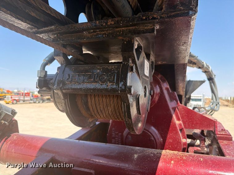 image for item DV8627 1997 Mack DM690S drilling rig truck
