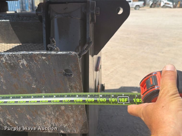 image for item DV8627 1997 Mack DM690S drilling rig truck