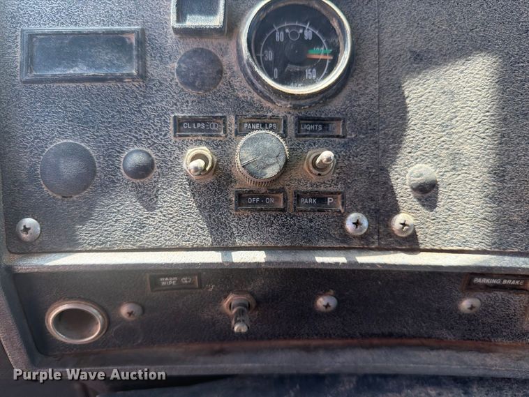 image for item DV8627 1997 Mack DM690S drilling rig truck