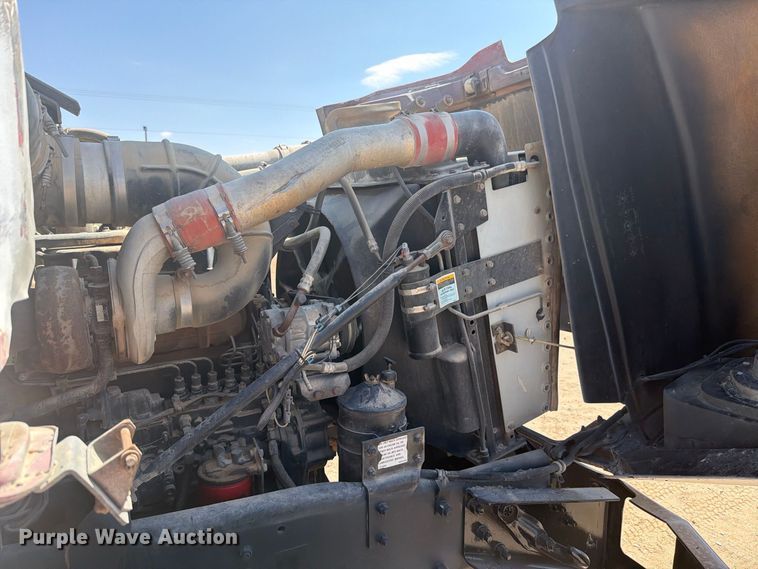 image for item DV8627 1997 Mack DM690S drilling rig truck