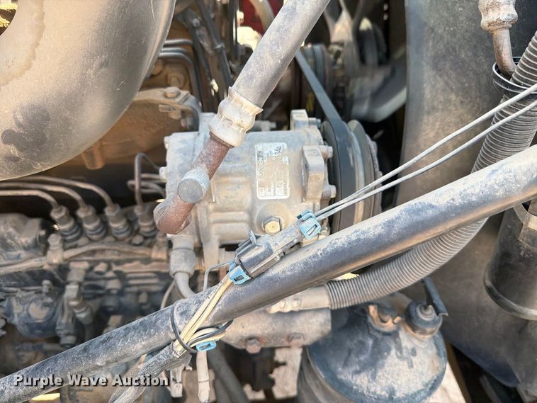 image for item DV8627 1997 Mack DM690S drilling rig truck