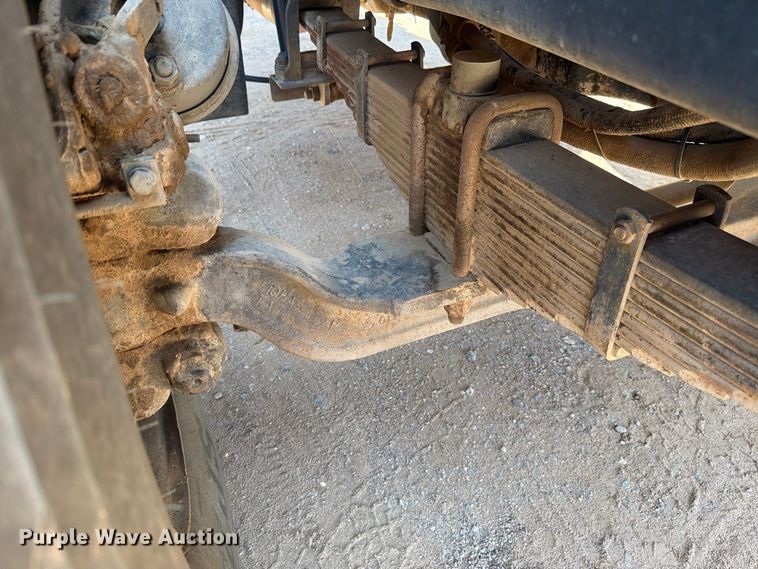 image for item DV8627 1997 Mack DM690S drilling rig truck