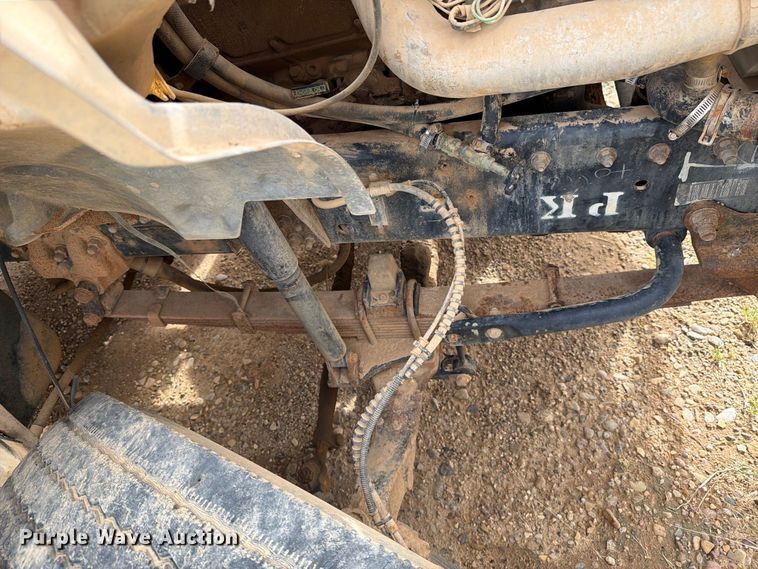 image for item DV8634 2000 Ford F650 Super Duty utility / service truck