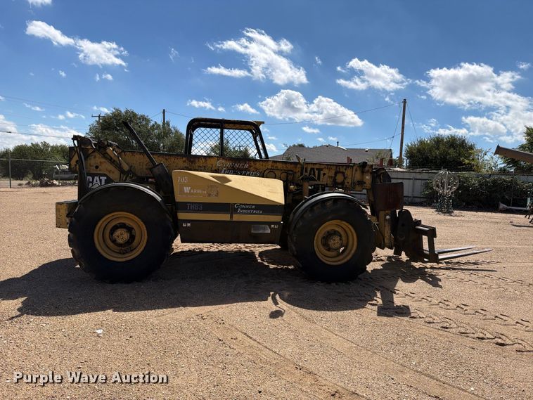 image for item DV8682 1999 Caterpillar TH83 telehandler