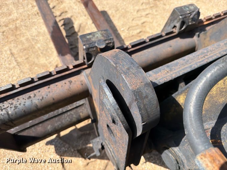 image for item DV8682 1999 Caterpillar TH83 telehandler