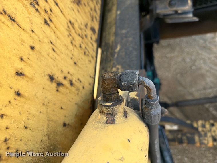 image for item DV8682 1999 Caterpillar TH83 telehandler