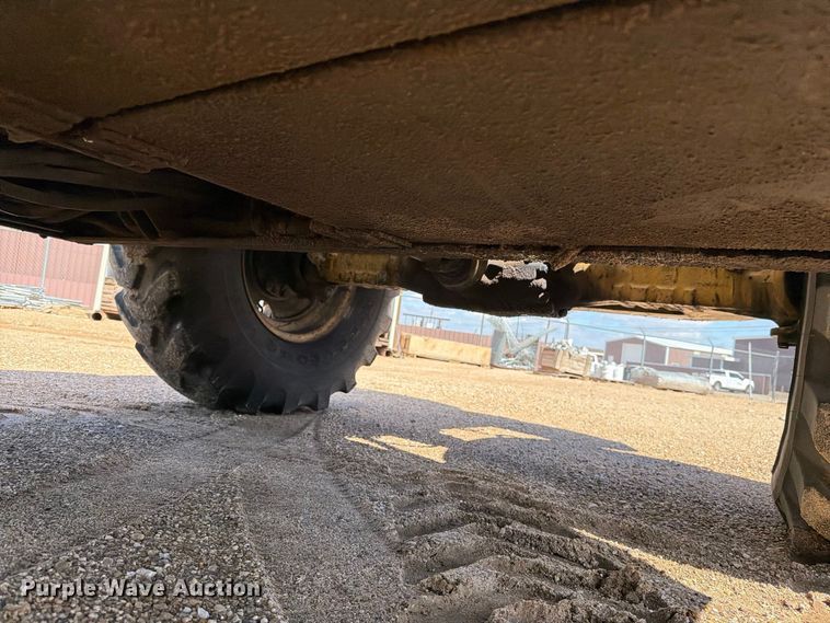 image for item DV8682 1999 Caterpillar TH83 telehandler