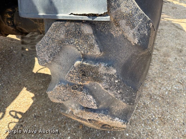 image for item DV8682 1999 Caterpillar TH83 telehandler