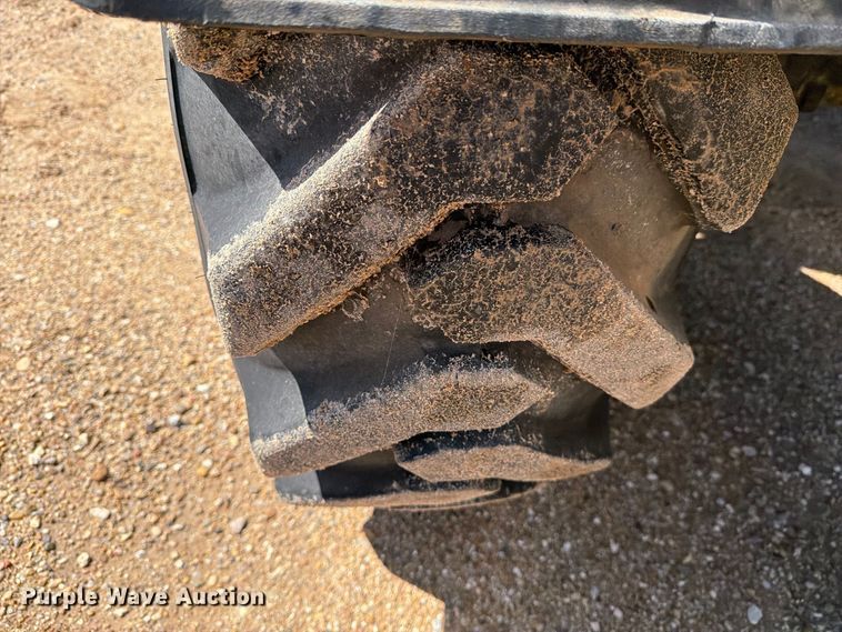 image for item DV8682 1999 Caterpillar TH83 telehandler