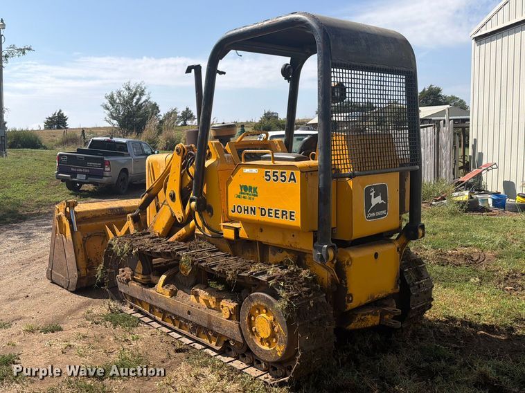 image for item DY3450 1982 John Deere 555A track loader