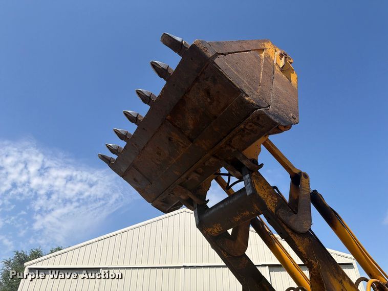 image for item DY3450 1982 John Deere 555A track loader