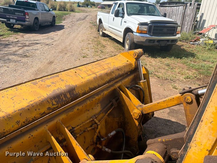 image for item DY3450 1982 John Deere 555A track loader