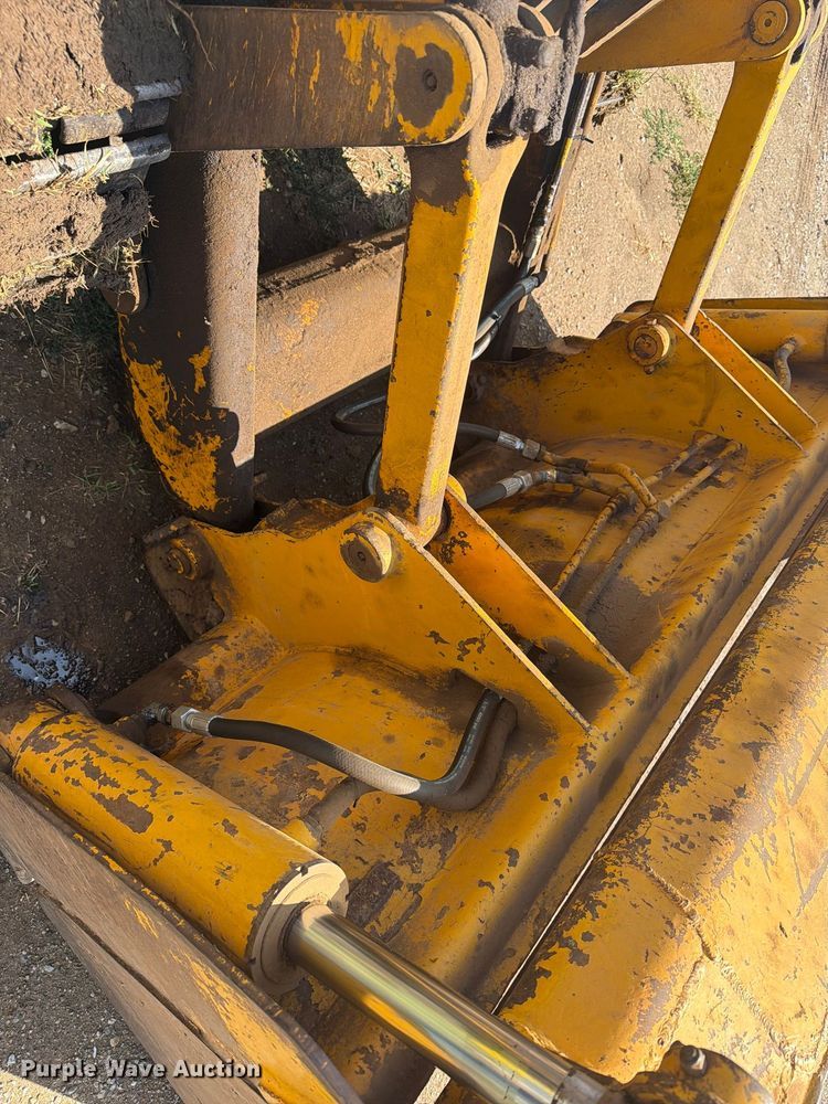 image for item DY3450 1982 John Deere 555A track loader