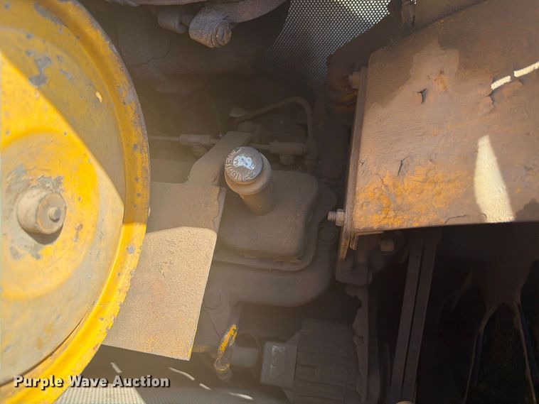 image for item DY3450 1982 John Deere 555A track loader