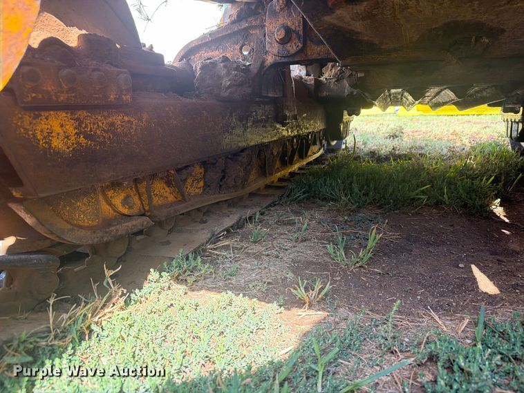 image for item DY3450 1982 John Deere 555A track loader