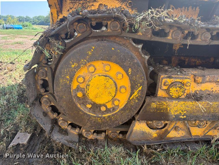image for item DY3450 1982 John Deere 555A track loader