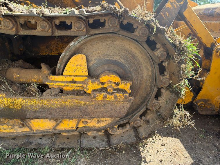 image for item DY3450 1982 John Deere 555A track loader