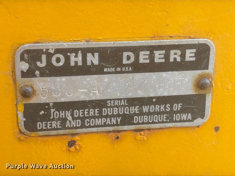 image for item DY3450 1982 John Deere 555A track loader