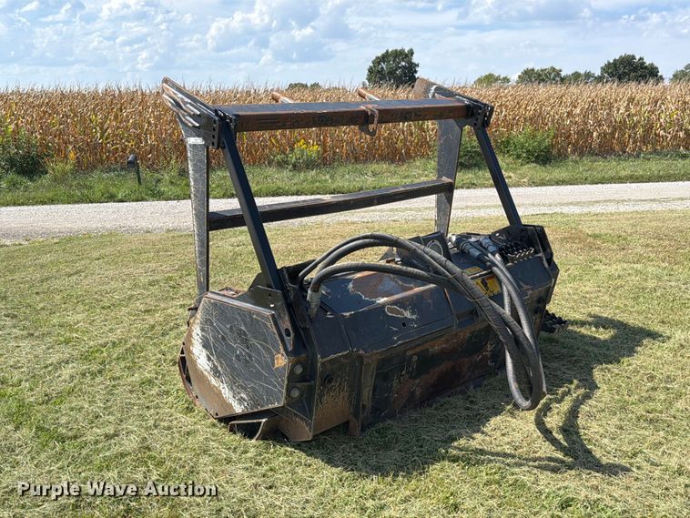 image for item DZ4853 2021 Caterpillar HM415C skid steer mulcher