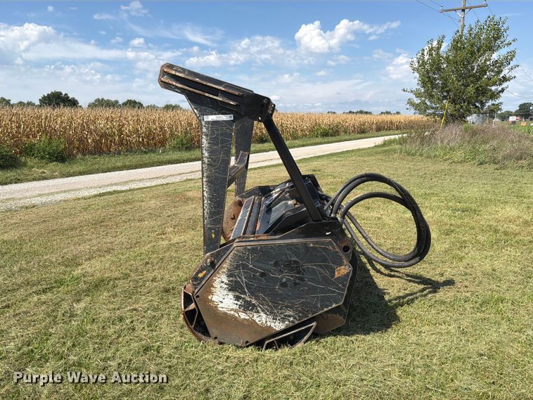 image for item DZ4853 2021 Caterpillar HM415C skid steer mulcher