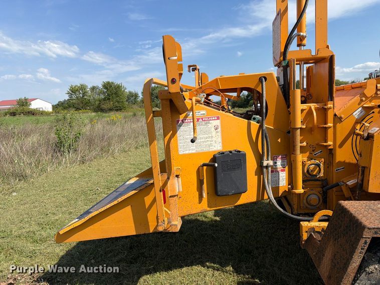 image for item DZ4854 2013 Bandit 990XP wood chipper