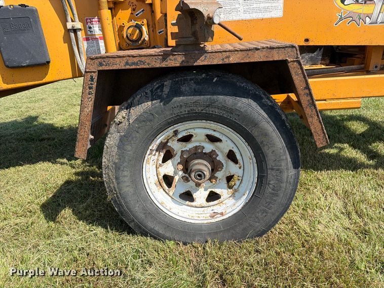 image for item DZ4854 2013 Bandit 990XP wood chipper