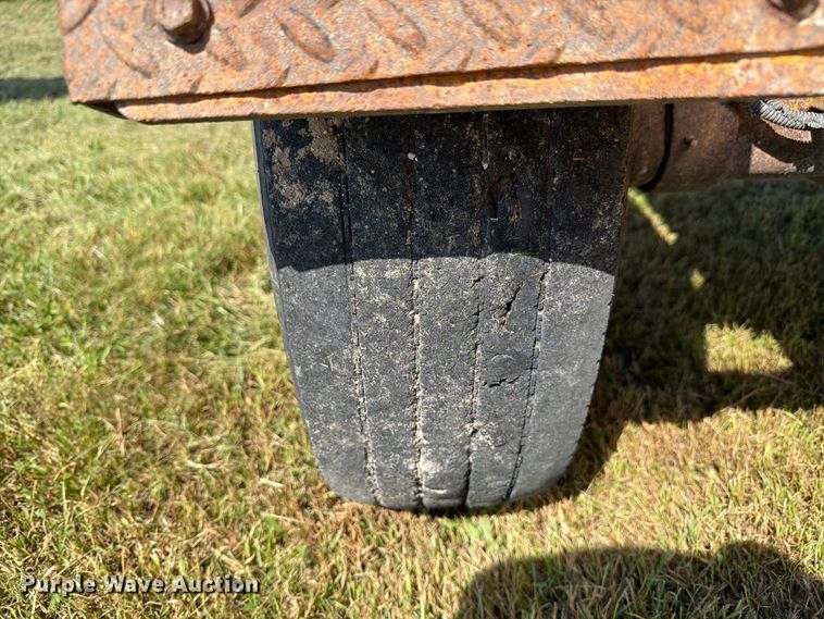 image for item DZ4854 2013 Bandit 990XP wood chipper