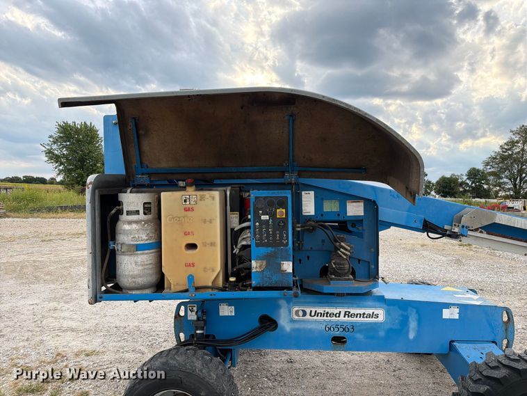 image for item DZ4855 2005 Genie S-40 boom lift