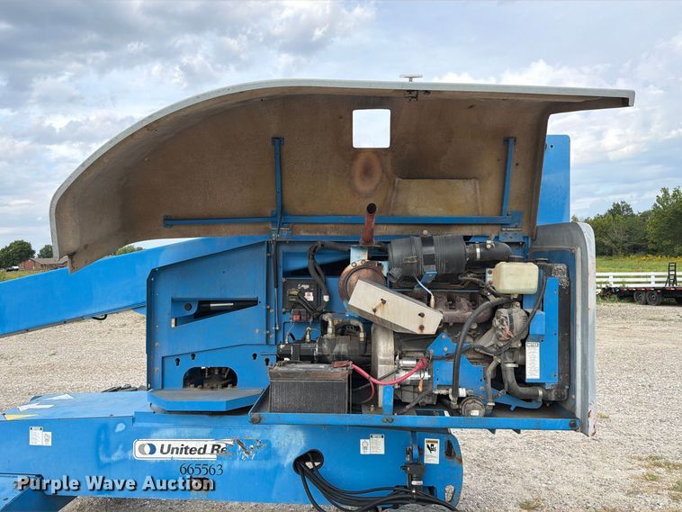 image for item DZ4855 2005 Genie S-40 boom lift