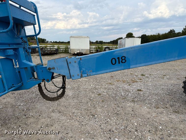 image for item DZ4855 2005 Genie S-40 boom lift