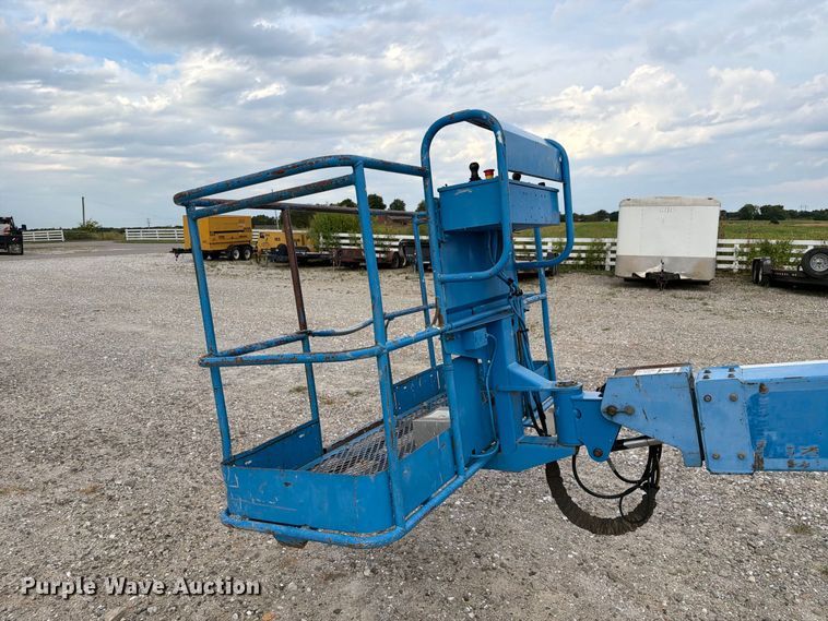 image for item DZ4855 2005 Genie S-40 boom lift