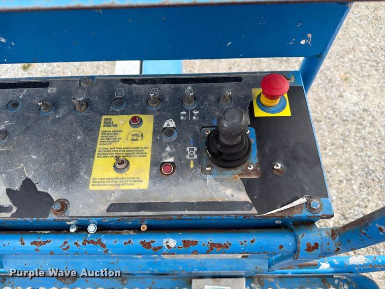 image for item DZ4855 2005 Genie S-40 boom lift