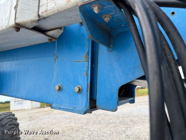 image for item DZ4855 2005 Genie S-40 boom lift