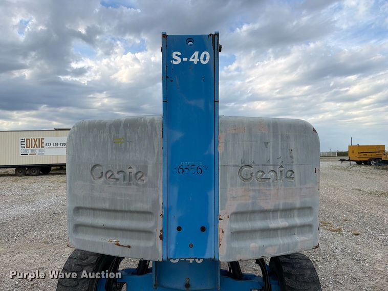 image for item DZ4855 2005 Genie S-40 boom lift