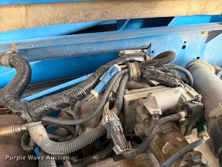 image for item DZ4855 2005 Genie S-40 boom lift